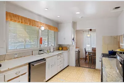 2089 W Park Avenue, Napa, CA 94558 - Photo 23