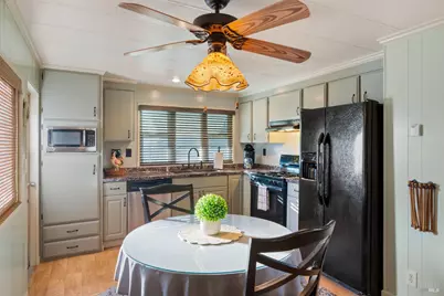 2089 W Park Avenue, Napa, CA 94558 - Photo 63