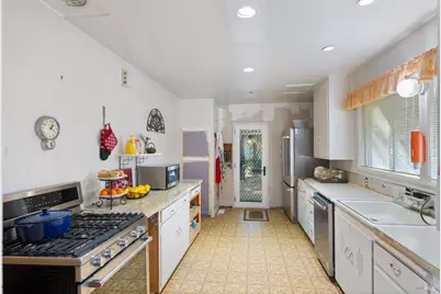 2089 W Park Avenue, Napa, CA 94558 - Photo 3