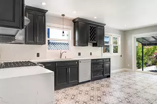 377 W Spain St, Sonoma, CA 95476 - Photo 5