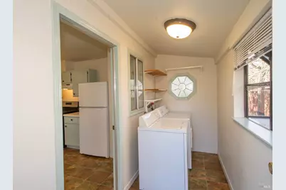 18230 Barrett Avenue, Sonoma, CA 95476 - Photo 13