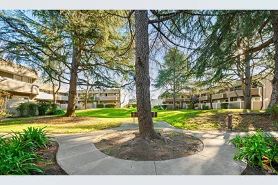 2123 W Steele Lane, Santa Rosa, CA 95403 - Photo 3