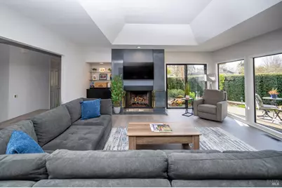 9636 Lakewood Drive, Windsor, CA 95492 - Photo 5