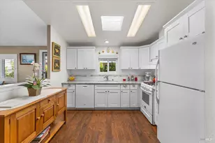 43 Westgate Cir, Santa Rosa, CA 95401 - Photo 9