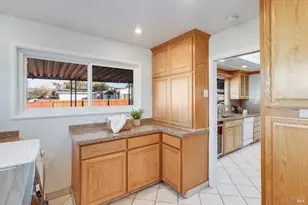 702 Greenbach St, Napa, CA 94559 - Photo 25