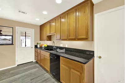 112 E Kentucky Street, Fairfield, CA 94533 - Photo 25