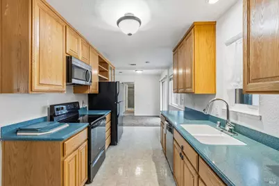 741 W D Street, Dixon, CA 95620 - Photo 17