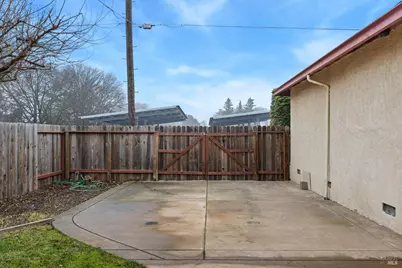 741 W D Street, Dixon, CA 95620 - Photo 33