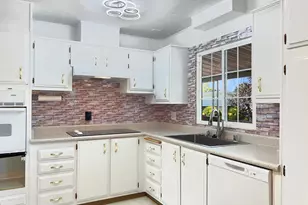 85 Estrella Dr, Santa Rosa, CA 95403 - Photo 3