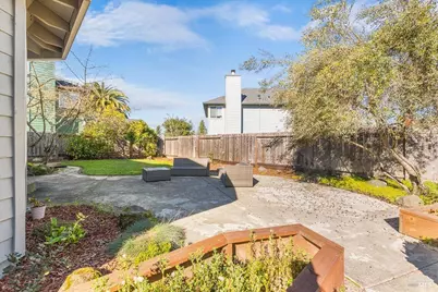 1705 Walnut Creek Drive, Santa Rosa, CA 95403 - Photo 25