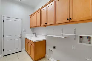 379 McAllister Dr, Benicia, CA 94510 - Photo 37