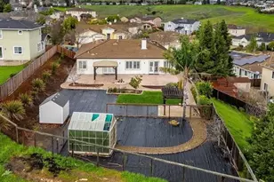 379 McAllister Dr, Benicia, CA 94510 - Photo 47