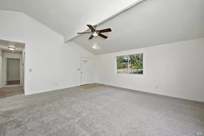 18483 Park Point Court, Hidden Valley Lake, CA 95467 - Photo 3