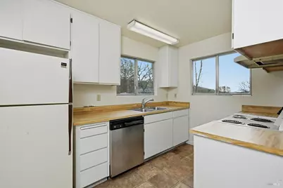 18483 Park Point Court, Hidden Valley Lake, CA 95467 - Photo 9