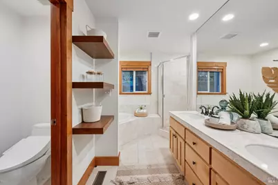 2016 Park Vista Court, Santa Rosa, CA 95405 - Photo 31