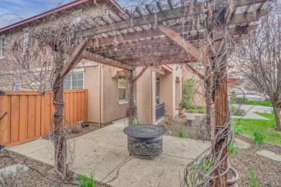 1007 Canterbury Court, Vacaville, CA 95687 - Photo 5