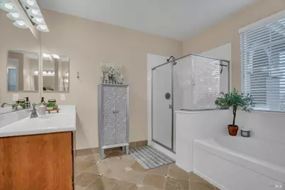 1007 Canterbury Court, Vacaville, CA 95687 - Photo 31