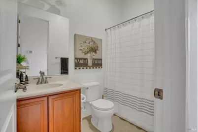 1007 Canterbury Court, Vacaville, CA 95687 - Photo 37