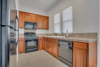 1007 Canterbury Court, Vacaville, CA 95687 - Photo 35