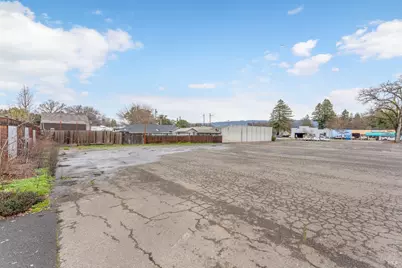 744 N State Street, Ukiah, CA 95482 - Photo 5