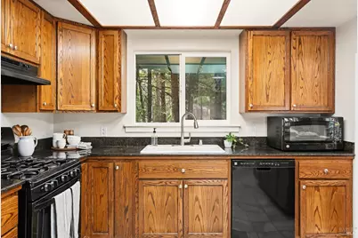 17600 Redwood Springs Drive, Fort Bragg, CA 95437 - Photo 15