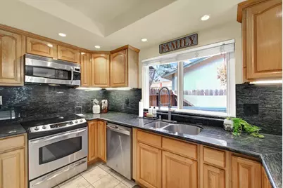 680 Silver Lake Drive, Fairfield, CA 94534 - Photo 25