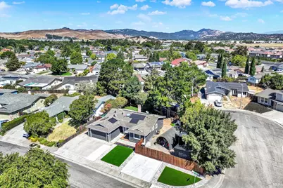 680 Silver Lake Drive, Fairfield, CA 94534 - Photo 47