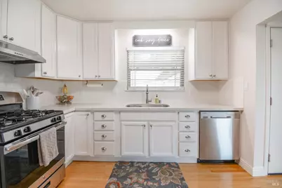 305 S 8th Street, Dixon, CA 95620 - Photo 9