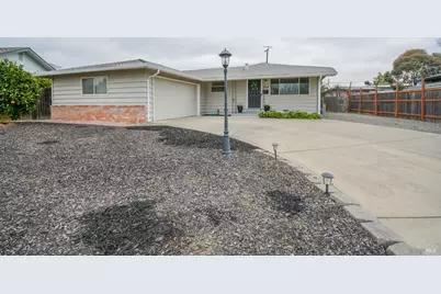 305 S 8th Street, Dixon, CA 95620 - Photo 3