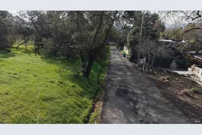 17278 Hillcrest Avenue, Sonoma, CA 95476 - Photo 15