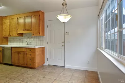 393 Manzanita Avenue, Fairfield, CA 94533 - Photo 7