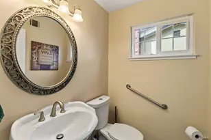 160 Bristol Dr, Vacaville, CA 95687 - Photo 19