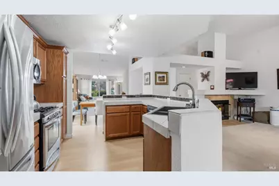 419 Trillick Court, Vacaville, CA 95688 - Photo 9