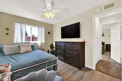 655 Marshall Court, Vacaville, CA 95687 - Photo 57