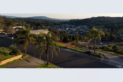 3639 Crown Hill Drive, Santa Rosa, CA 95404 - Photo 5