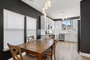 36 W Brookside Dr, Cloverdale, CA 95425 - Photo 3