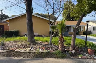197 Rainier Cir, Vacaville, CA 94537 - Photo 1
