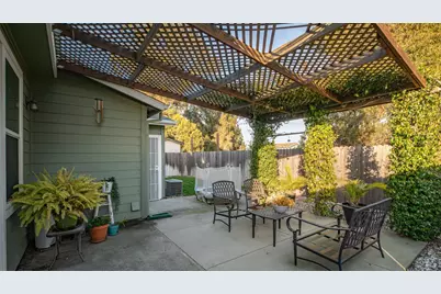 750 Harbor Park Drive, Suisun City, CA 94585 - Photo 37