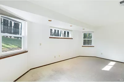 324 Burgundy Road, Healdsburg, CA 95448 - Photo 35