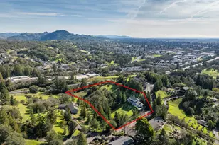 324 Burgundy Rd, Healdsburg, CA 95448 - Photo 3