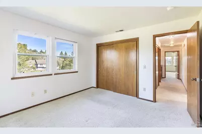 324 Burgundy Road, Healdsburg, CA 95448 - Photo 33