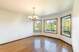 324 Burgundy Rd, Healdsburg, CA 95448 - Photo 17