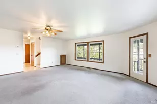 324 Burgundy Rd, Healdsburg, CA 95448 - Photo 15