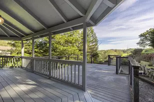 324 Burgundy Rd, Healdsburg, CA 95448 - Photo 9