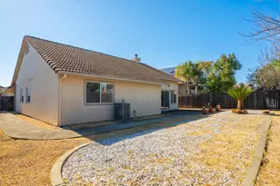 954 Iron Dr, Vacaville, CA 95687 - Photo 35