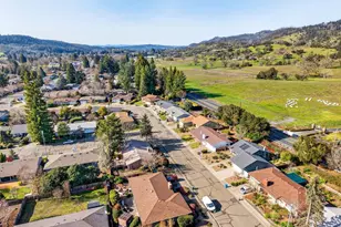 7153 Oak Leaf Dr, Santa Rosa, CA 95409 - Photo 5