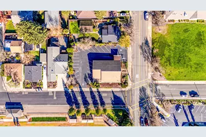 1105 University Street, Healdsburg, CA 95448 - Photo 27