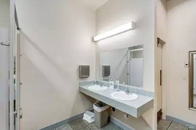 1105 University Street, Healdsburg, CA 95448 - Photo 17