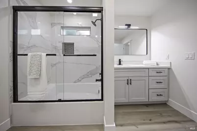 450 Nut Tree Road, Vacaville, CA 95687 - Photo 17