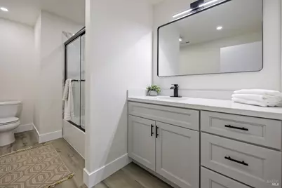 450 Nut Tree Road, Vacaville, CA 95687 - Photo 17